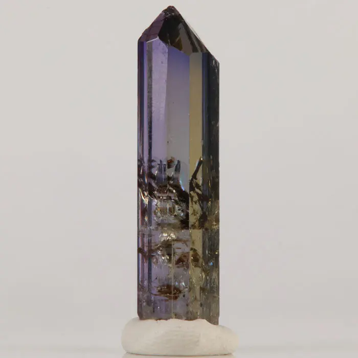 19.48ct Unheated Tanzanite Crystal 19.48ct Unheated Tanzanite Crystal. Natural tanzanite crystal from Tanzania, photo 1 of 6