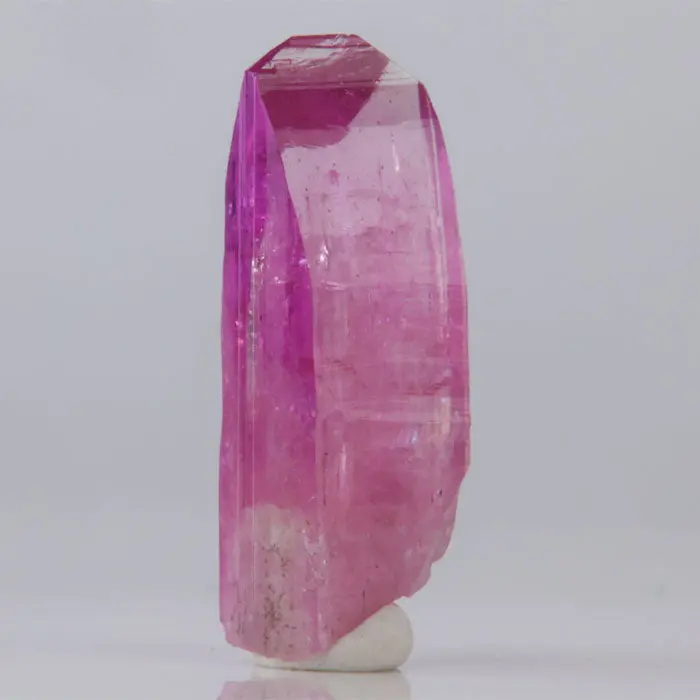 8.35ct Exceedingly Rare Perfect Pink Tanzanite Crystal 8.35ct Exceedingly Rare Perfect Pink Tanzanite Crystal. Natural tanzanite crystal from Merelani Hills, photo 5 of 8