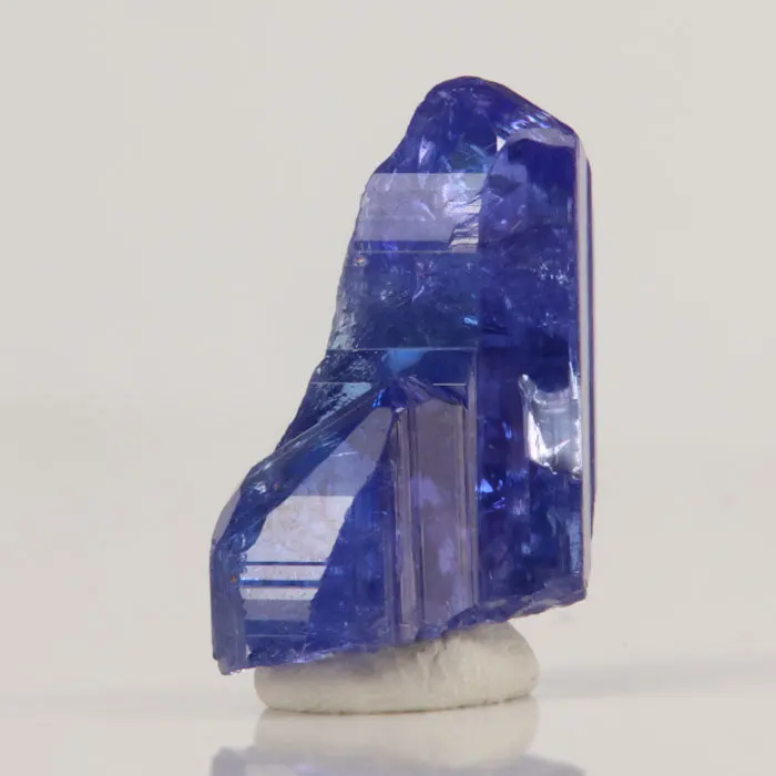 16.9ct Double Terminated Tanzanite Crystal 16.9ct Double Terminated Tanzanite Crystal. Natural tanzanite crystal from Merelani Hills, Tanzania, photo 3 of 4