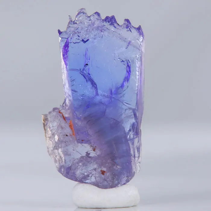 6.46ct Unique Looking Tanzanite Crystal 6.46ct Unique Looking Tanzanite Crystal. Natural tanzanite crystal from Merelani Hills, photo 1 of 5