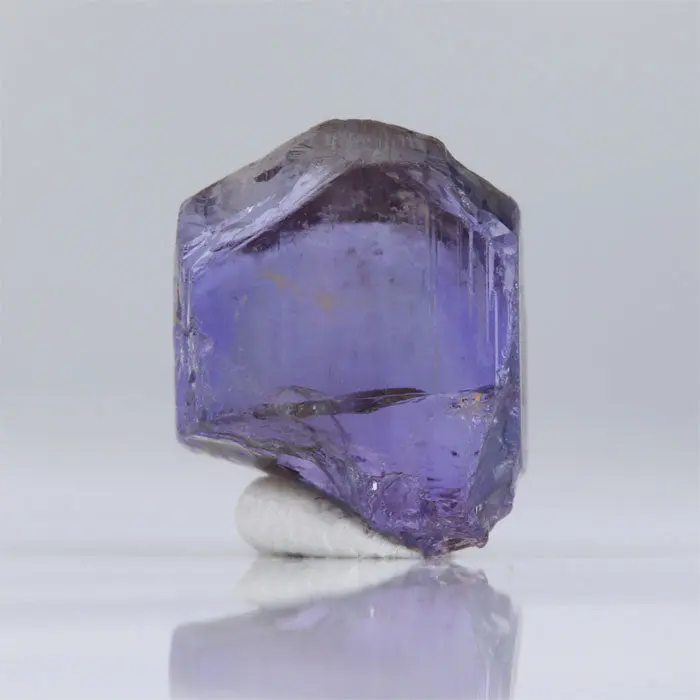 7.42ct Blocky & Gemmy Unheated Tanzanite Crystal 7.42ct Blocky & Gemmy Unheated Tanzanite Crystal. Natural tanzanite crystal from Merelani Hills, photo 1 of 5