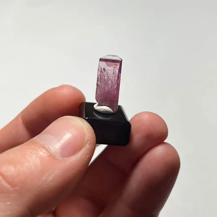 8.35ct Exceedingly Rare Perfect Pink Tanzanite Crystal 8.35ct Exceedingly Rare Perfect Pink Tanzanite Crystal. Natural tanzanite crystal from Merelani Hills, photo 8 of 8