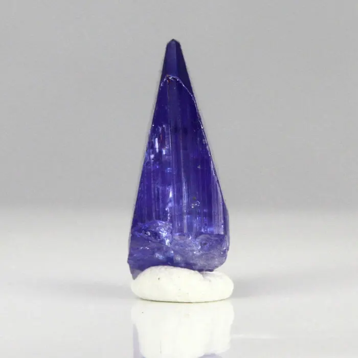 15.91ct Gemmy Tanzanite Crystal 15.91ct Gemmy Tanzanite Crystal. Natural tanzanite crystal from Merelani Hills, Tanzania, photo 4 of 5