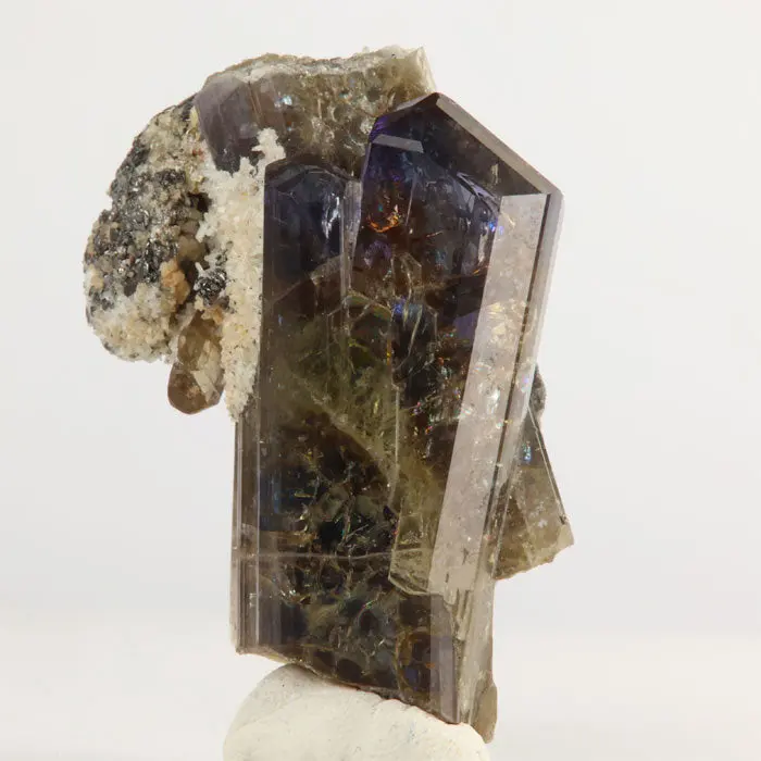 203ct Large Unheated Tanzanite Crystal 203ct Large Unheated Tanzanite Crystal. Natural tanzanite crystal from Merelani Hills, photo 3 of 5