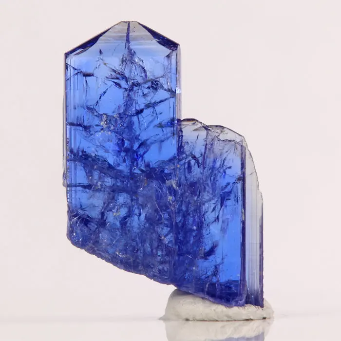 28.64ct Tanzanite Crystal 28.64ct Tanzanite Crystal. Natural tanzanite crystal from Merelani Hills, photo 1 of 5
