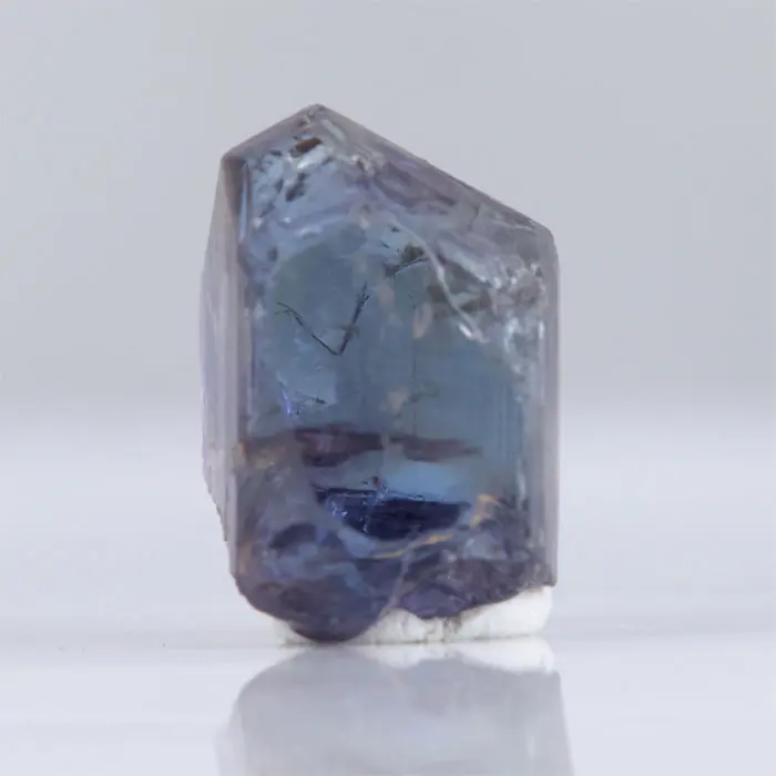 7.42ct Blocky & Gemmy Unheated Tanzanite Crystal 7.42ct Blocky & Gemmy Unheated Tanzanite Crystal. Natural tanzanite crystal from Merelani Hills, photo 4 of 5