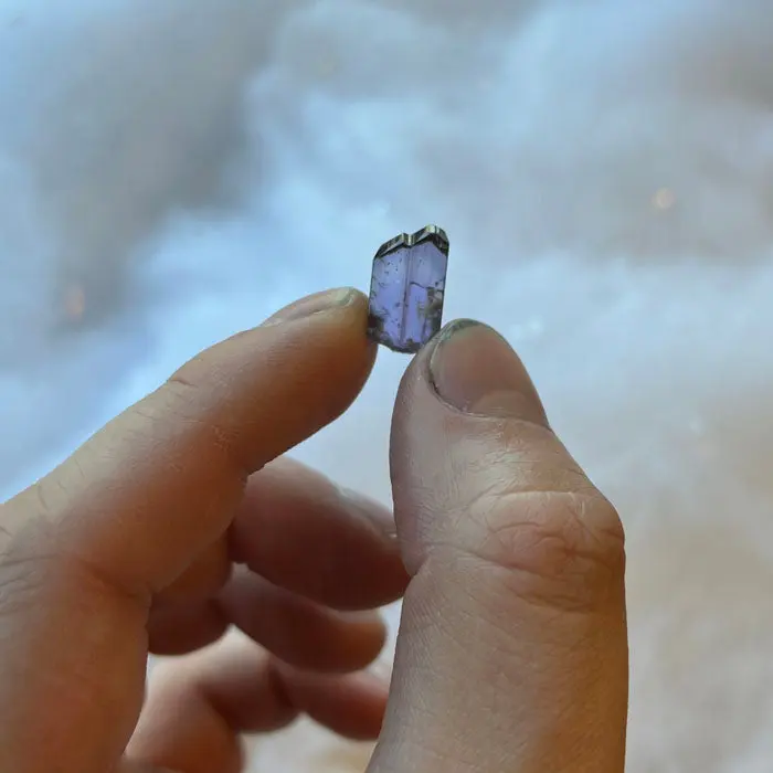 9.95ct Gem Unheated Tanzanite Crystal 9.95ct Gem Unheated Tanzanite Crystal. Natural tanzanite crystal from Merelani Hills, Tanzania, photo 2 of 5