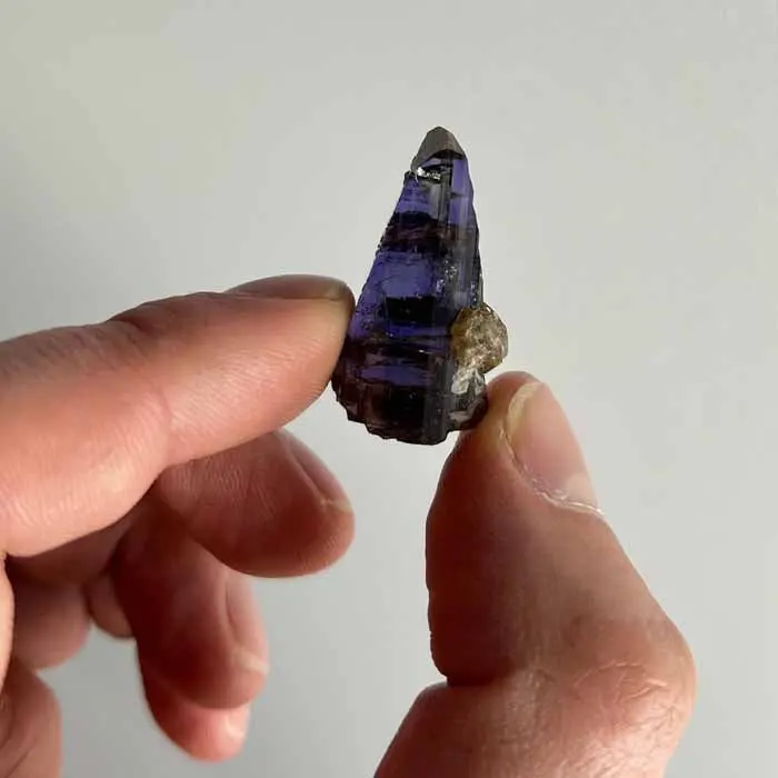 51ct Natural Unheated Raw Tanzanite Crystal 51ct Natural Unheated Raw Tanzanite Crystal. Natural tanzanite crystal from Merelani Hills, photo 2 of 5