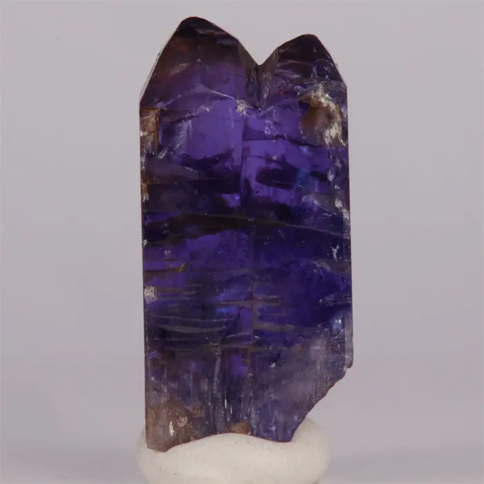 42.05ct Raw Tanzanite Crystal 42.05ct Raw Tanzanite Crystal. Natural tanzanite crystal from Merelani Hills, photo 1 of 3