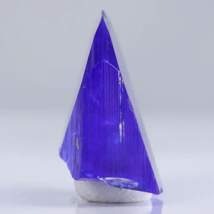 19.35ct Gemmy Tanzanite Crystal 19.35ct Gemmy Tanzanite Crystal. Natural tanzanite crystal from Merelani Hills, photo 4 of 6