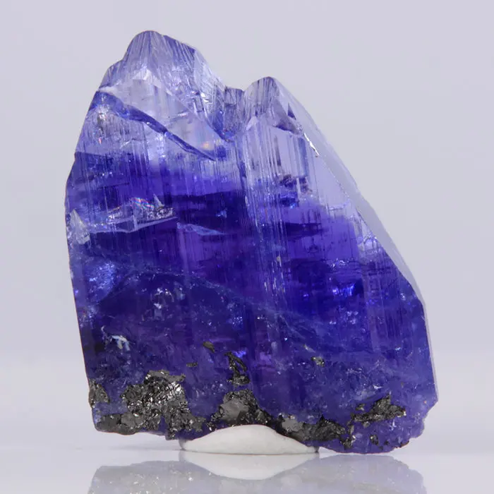 43.42ct BiColor Tanzanite Crystal 43.42ct BiColor Tanzanite Crystal. Natural tanzanite crystal from Merelani Hills, photo 1 of 4