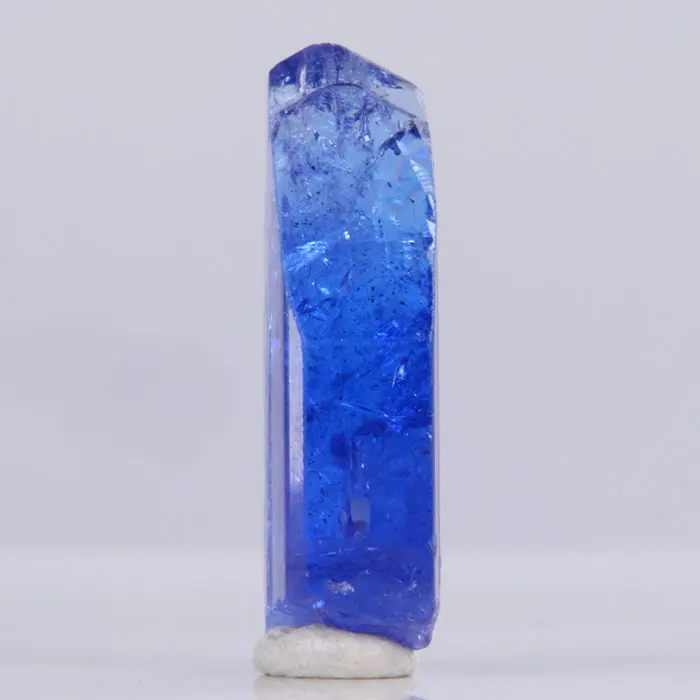 25.62ct Raw Gemmy Tanzanite Crystal 25.62ct Raw Gemmy Tanzanite Crystal. Natural tanzanite crystal from Merelani Hills, photo 4 of 5