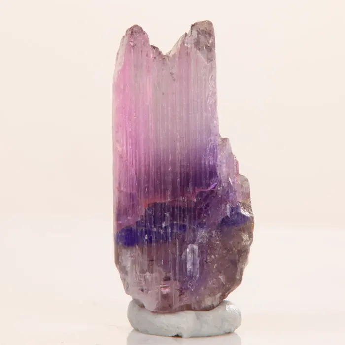 22.8ct Pink Tanzanite Crystal 22.8ct Pink Tanzanite Crystal. Natural tanzanite crystal from Merelani Hills, photo 4 of 4
