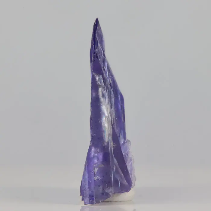 36.70ct Raw Tanzanite Crystal 36.70ct Raw Tanzanite Crystal. Natural tanzanite crystal from Merelani Hills, Tanzania, photo 4 of 4