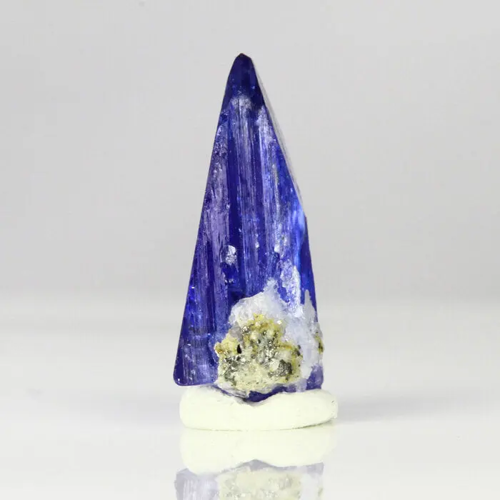 18.88ct Tanzanite Crystal 18.88ct Tanzanite Crystal. Natural tanzanite crystal from Merelani Hills, Tanzania, photo 5 of 6