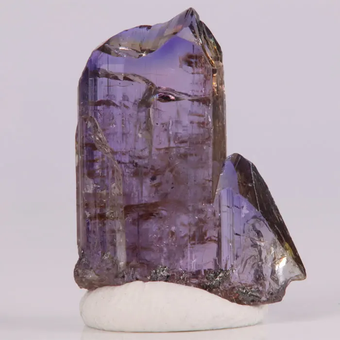 16.5ct Unheated Tanzanite Crystal 16.5ct Unheated Tanzanite Crystal. Natural tanzanite crystal from Merelani Hills, Tanzania, photo 4 of 4