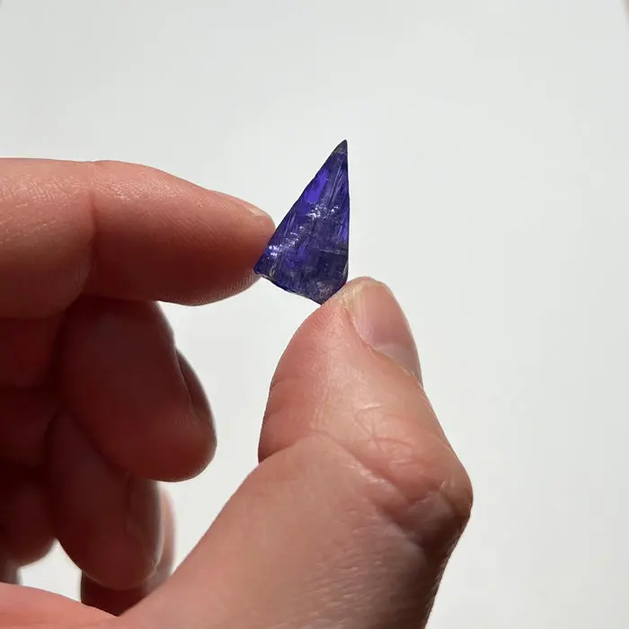 19.0ct Raw Tanzanite Crystal 19.0ct Raw Tanzanite Crystal. Natural tanzanite crystal from Merelani Hills, Tanzania, photo 2 of 4