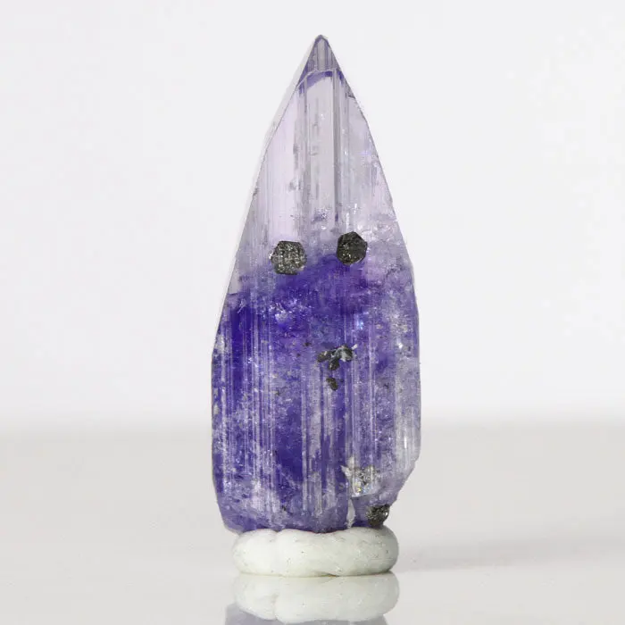 13.15ct Bi-color Raw Tanzanite Crystal 13.15ct Bi-color Raw Tanzanite Crystal. Natural tanzanite crystal from Merelani Hills, Tanzania, photo 5 of 6