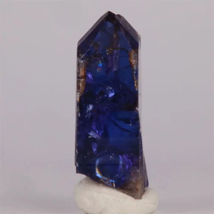 42.05ct Raw Tanzanite Crystal 42.05ct Raw Tanzanite Crystal. Natural tanzanite crystal from Merelani Hills, photo 3 of 3