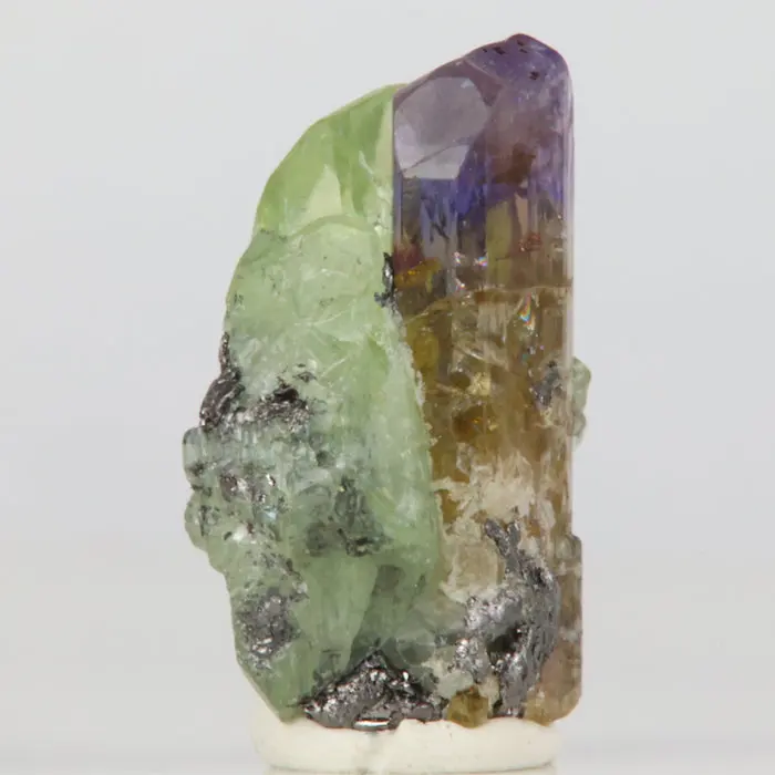 19.4ct Rare Tanzanite & Green Diopside Crystal 19.4ct Rare Tanzanite & Green Diopside Crystal. Natural tanzanite crystal from Merelani Hills, photo 1 of 4