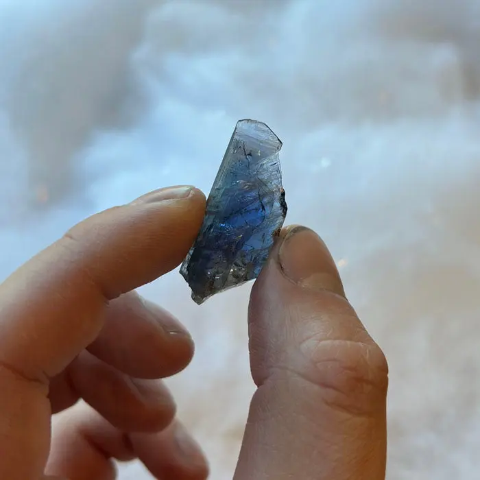 34.85ct Tall Unheated Tanzanite Crystal 34.85ct Tall Unheated Tanzanite Crystal. Natural tanzanite crystal from Merelani Hills, Tanzania, photo 2 of 4