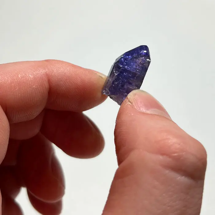 22.5ct Tanzanite Mineral Crystal 22.5ct Tanzanite Mineral Crystal. Natural tanzanite crystal from Merelani Hills, Tanzania, photo 2 of 3