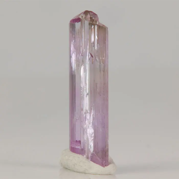 Pink Tanzanite Crystal from Tanzania: 3.24 carats Pink Tanzanite Crystal from Tanzania: 3.24 carats. Natural tanzanite crystal from Tanzania, photo 3 of 4