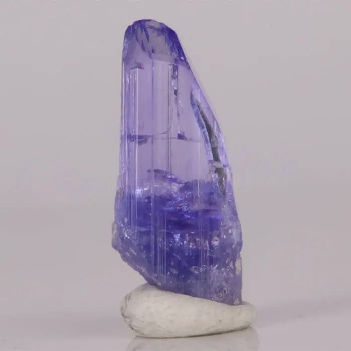 8.23ct Tanzanite Crystal 8.23ct Tanzanite Crystal. Natural tanzanite crystal from Merelani Hills, Tanzania, photo 4 of 4