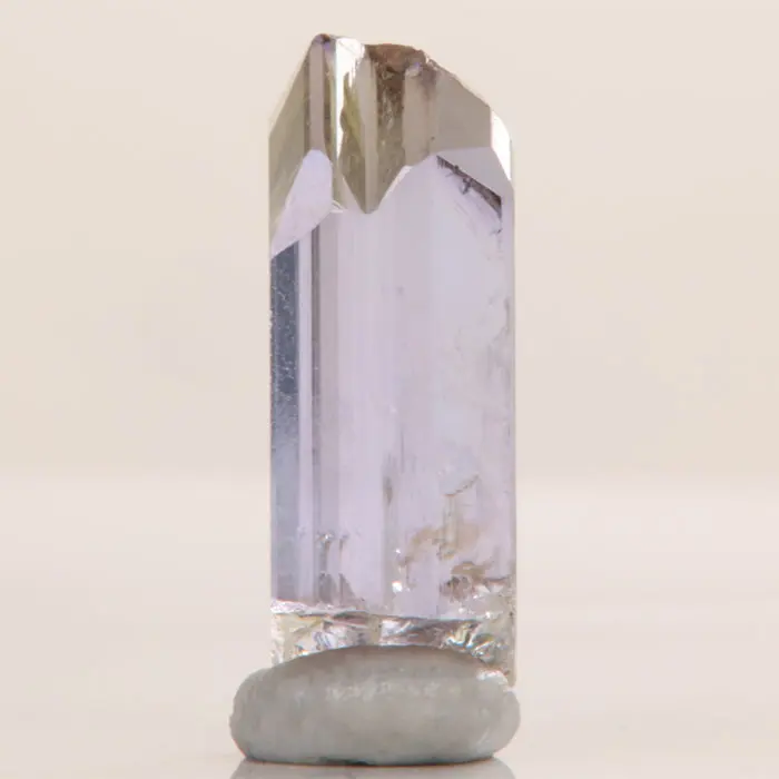 14.92ct Light Yellow & Purple Gem Tanzanite Crystal 14.92ct Light Yellow & Purple Gem Tanzanite Crystal. Natural tanzanite crystal from Merelani Hills, photo 3 of 5