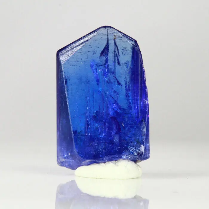 18.88ct Tanzanite Crystal 18.88ct Tanzanite Crystal. Natural tanzanite crystal from Merelani Hills, Tanzania, photo 1 of 6