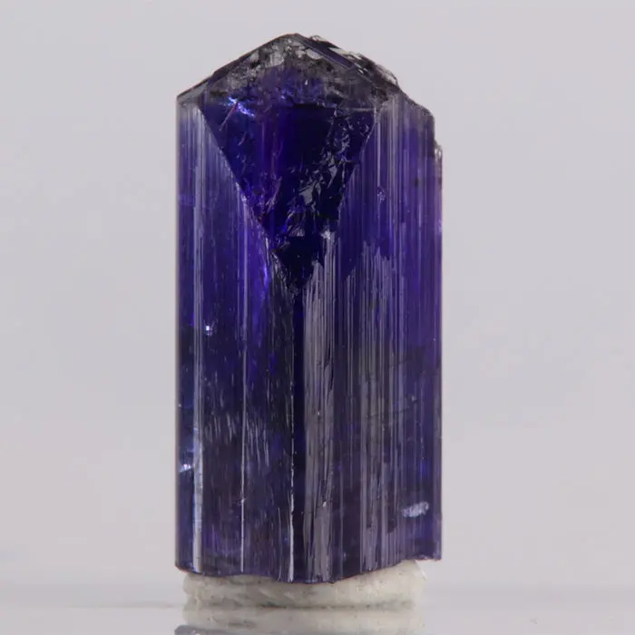 8.62ct Deep Color Tanzanite Crystal 8.62ct Deep Color Tanzanite Crystal. Natural tanzanite crystal from Merelani Hills, photo 5 of 5