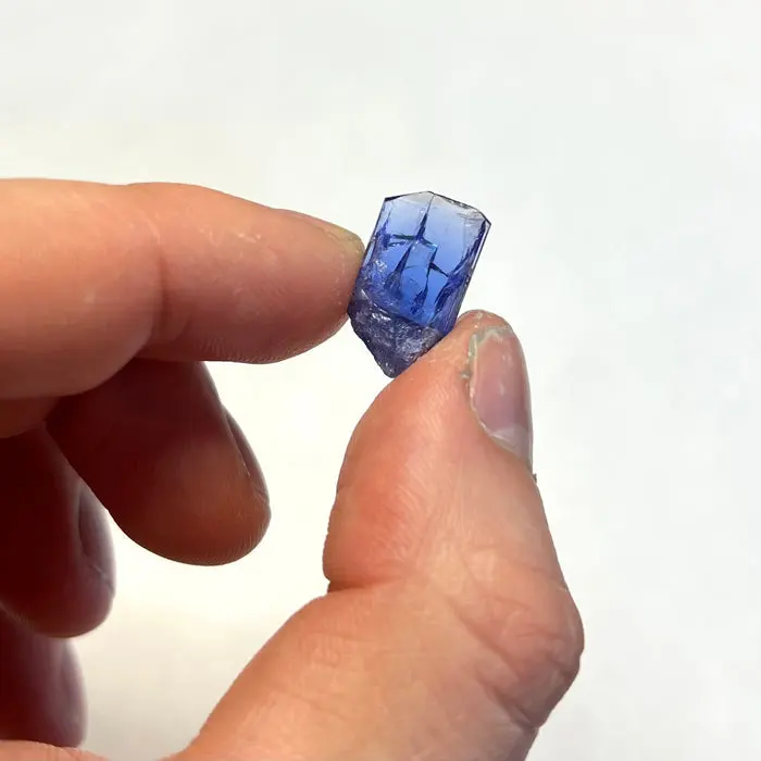 11.37ct Sharp Terminated Tanzanite Crystal 11.37ct Sharp Terminated Tanzanite Crystal. Natural tanzanite crystal from Merelani Hills, photo 2 of 4