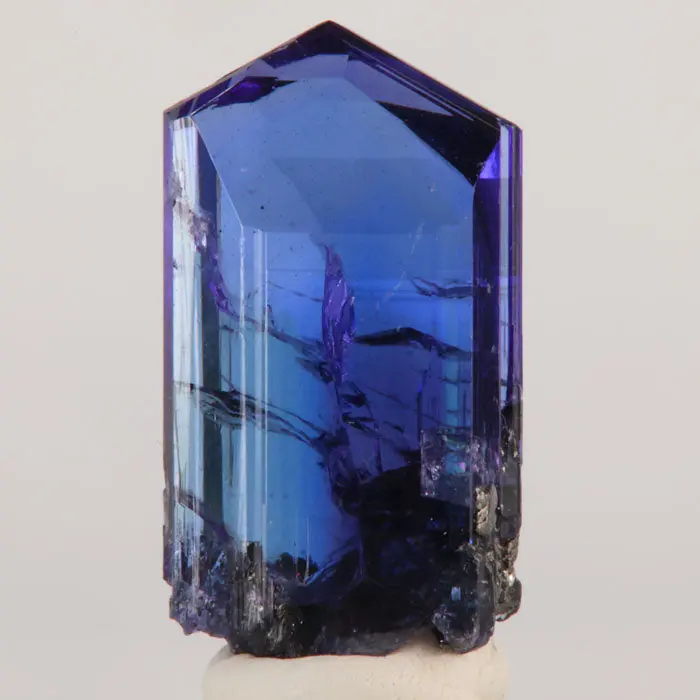 25ct Amazing Color Tanzanite Crystal 25ct Amazing Color Tanzanite Crystal. Natural tanzanite crystal from Merelani Hills, Tanzania, photo 4 of 5