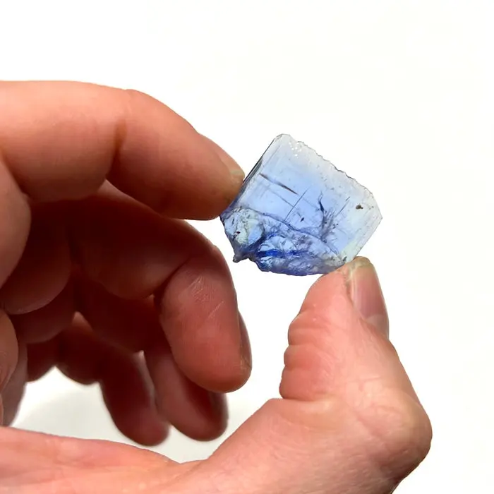 20.16ct Tabular Tanzanite Crystal 20.16ct Tabular Tanzanite Crystal. Natural tanzanite crystal from Merelani Hills, photo 2 of 4