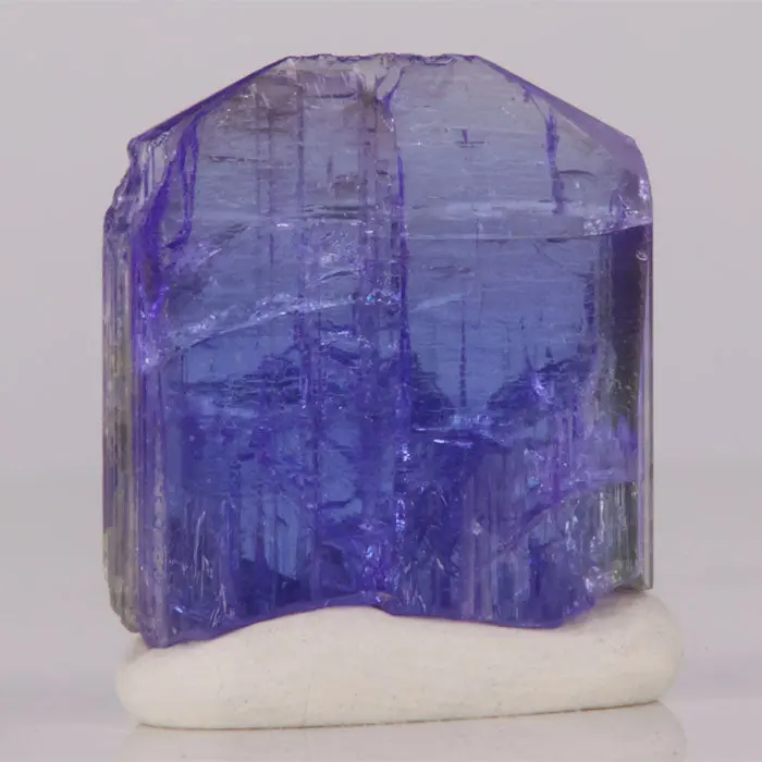 24.21ct Shimmering Tanzanite Crystal 24.21ct Shimmering Tanzanite Crystal. Natural tanzanite crystal from Merelani Hills, Tanzania, photo 4 of 4