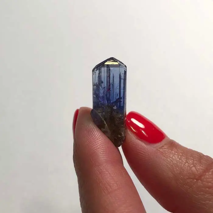 20.02ct Gorgeous Tanzanite Crystal 20.02ct Gorgeous Tanzanite Crystal. Natural tanzanite crystal from Merelani Hills, Tanzania, photo 2 of 6