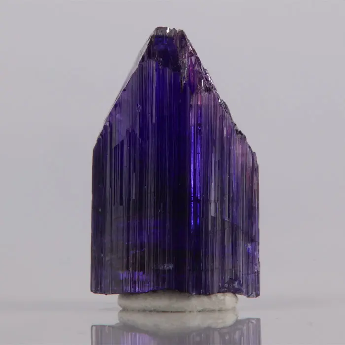 8.62ct Deep Color Tanzanite Crystal 8.62ct Deep Color Tanzanite Crystal. Natural tanzanite crystal from Merelani Hills, photo 1 of 5