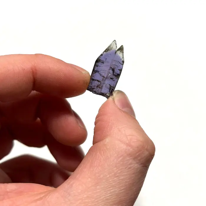 22.74ct Unheated Bi-Color Tanzanite Crystal 22.74ct Unheated Bi-Color Tanzanite Crystal. Natural tanzanite crystal from Merelani Hills, photo 2 of 5