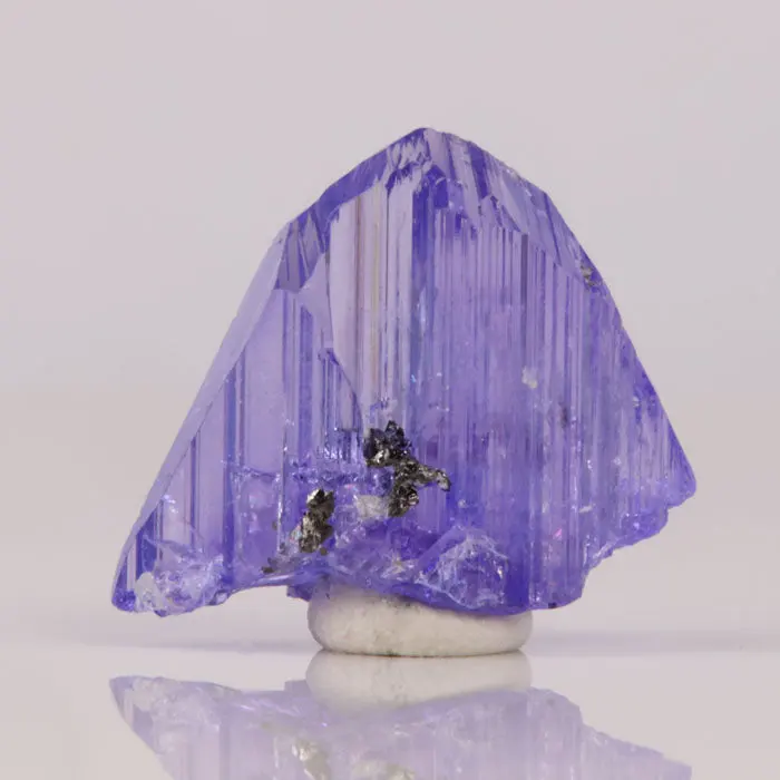 17.5ct Beautiful Tanzanite Crystal 17.5ct Beautiful Tanzanite Crystal. Natural tanzanite crystal from Merelani Hills, Tanzania, photo 1 of 4