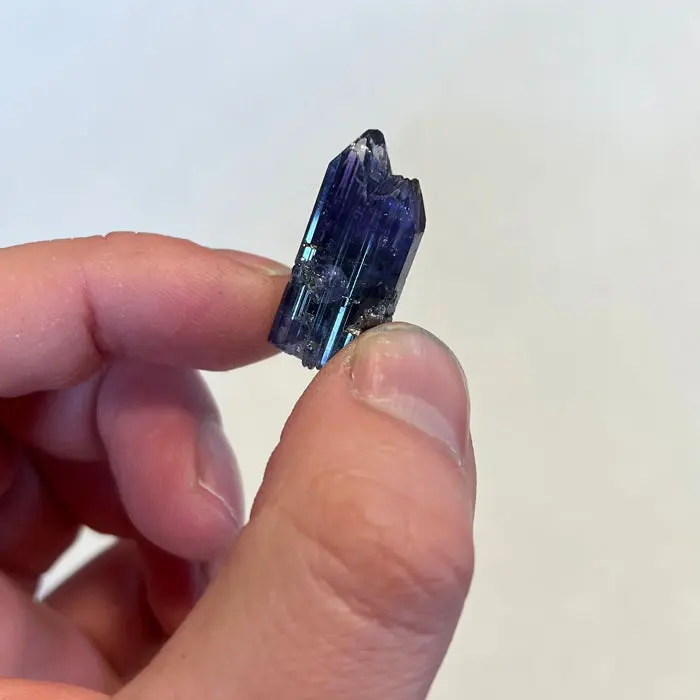 32.99ct Deep Color Tanzanite Crystal 32.99ct Deep Color Tanzanite Crystal. Natural tanzanite crystal from Merelani Hills, photo 2 of 5