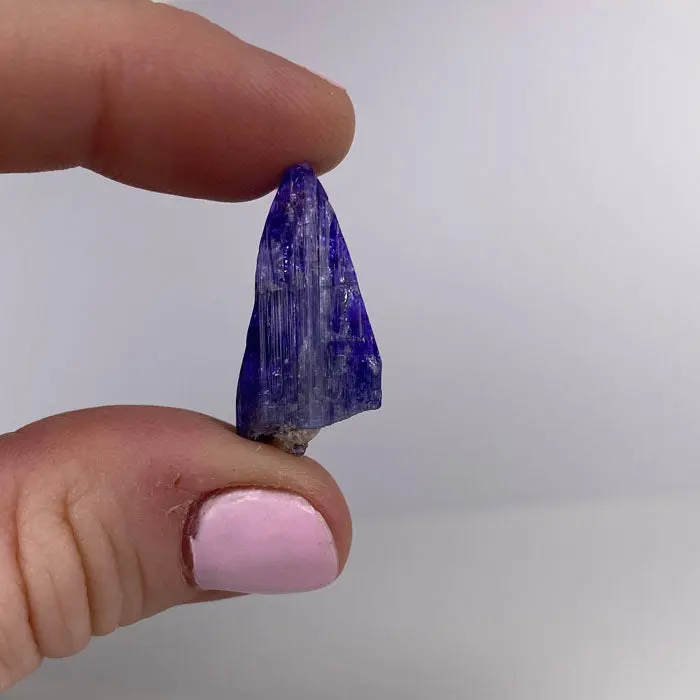 24.9ct Tanzanite Mineral Crystal 24.9ct Tanzanite Mineral Crystal. Natural tanzanite crystal from Merelani Hills, Tanzania, photo 2 of 4