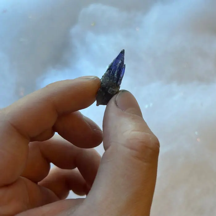 19.85ct Gemmy Natural Tanzanite Crystal 19.85ct Gemmy Natural Tanzanite Crystal. Natural tanzanite crystal from Merelani Hills, Tanzania, photo 2 of 4