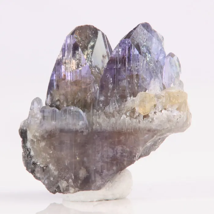 20.27ct Two Termination Natural Tanzanite Crystal 20.27ct Two Termination Natural Tanzanite Crystal. Natural tanzanite crystal from Merelani Hills, photo 3 of 4