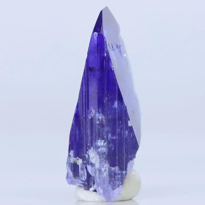 20.9ct Tanzanite Crystal 20.9ct Tanzanite Crystal. Natural tanzanite crystal from Merelani Hills, photo 4 of 5