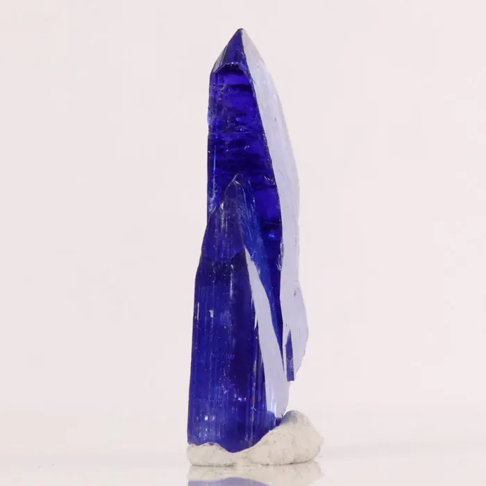 28.64ct Tanzanite Crystal 28.64ct Tanzanite Crystal. Natural tanzanite crystal from Merelani Hills, photo 4 of 5
