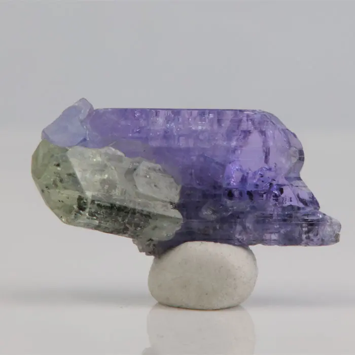 6.71ct Rare Diopside & Tanzanite Crystal 6.71ct Rare Diopside & Tanzanite Crystal. Natural tanzanite crystal from Merelani Hills, Tanzania, photo 1 of 3