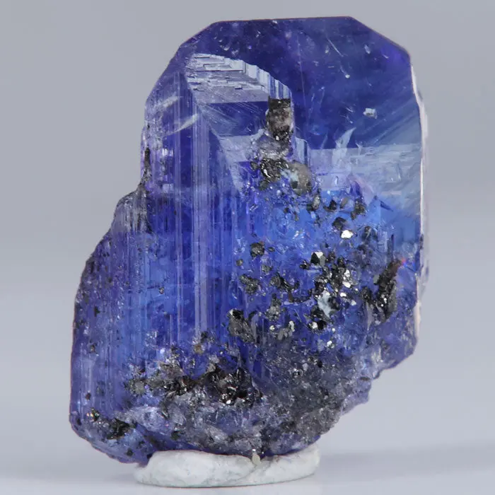 19.70ct Raw Tanzanite Crystal 19.70ct Raw Tanzanite Crystal. Natural tanzanite crystal from Merelani Hills, photo 1 of 4