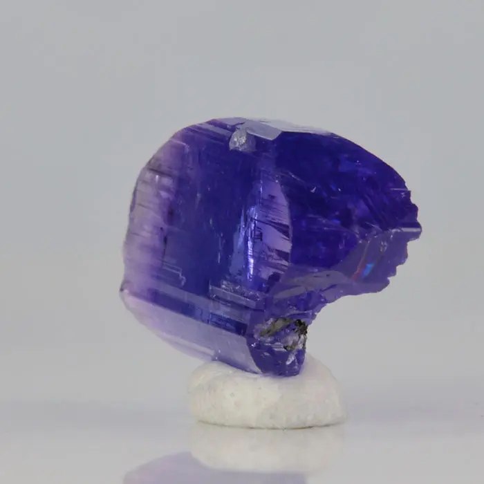 13.86ct Interesting Tanzanite Crystal 13.86ct Interesting Tanzanite Crystal. Natural tanzanite crystal from Merelani Hills, Tanzania, photo 4 of 4