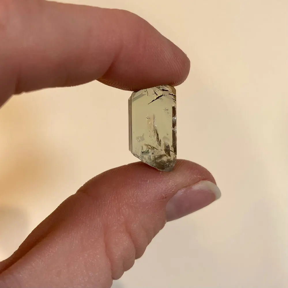 14.92ct Light Yellow & Purple Gem Tanzanite Crystal 14.92ct Light Yellow & Purple Gem Tanzanite Crystal. Natural tanzanite crystal from Merelani Hills, photo 5 of 5