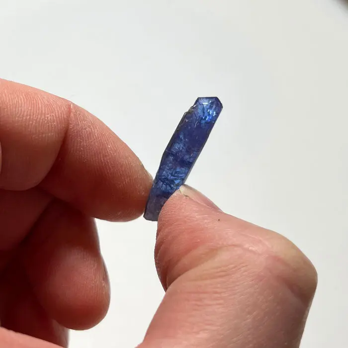 12.7ct Tall Tanzanite Crystal 12.7ct Tall Tanzanite Crystal. Natural tanzanite crystal from Merelani Hills, Tanzania, photo 2 of 3